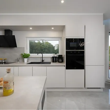 Lara, Luxury Modern House *