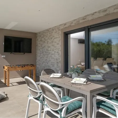 Lara, Luxury Modern House Βίλα Filipana